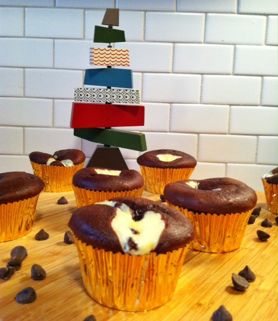 cakes with tree close